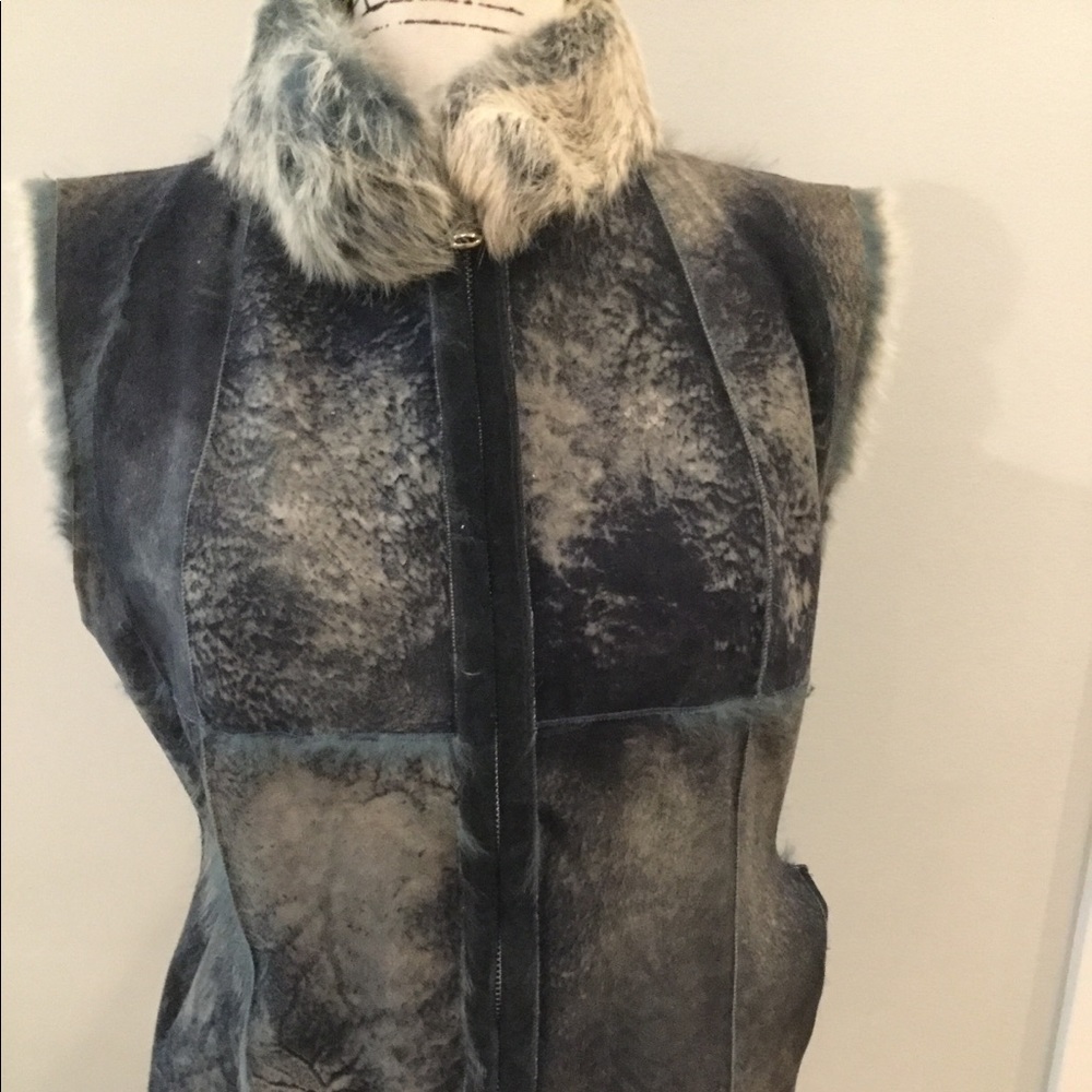 Fabulous Real Fur Vest - Picture 5 of 9